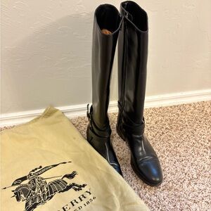 Burberry Women’s Black Leather Riding Boots
